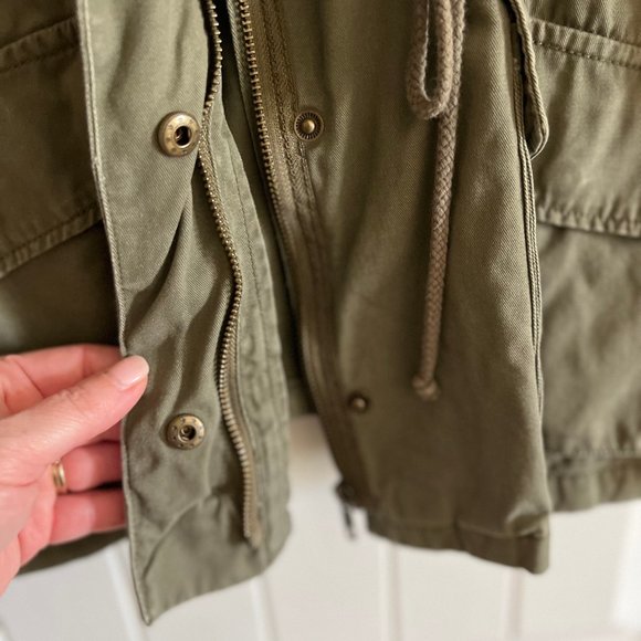 Military Style Vest - Picture 2 of 4